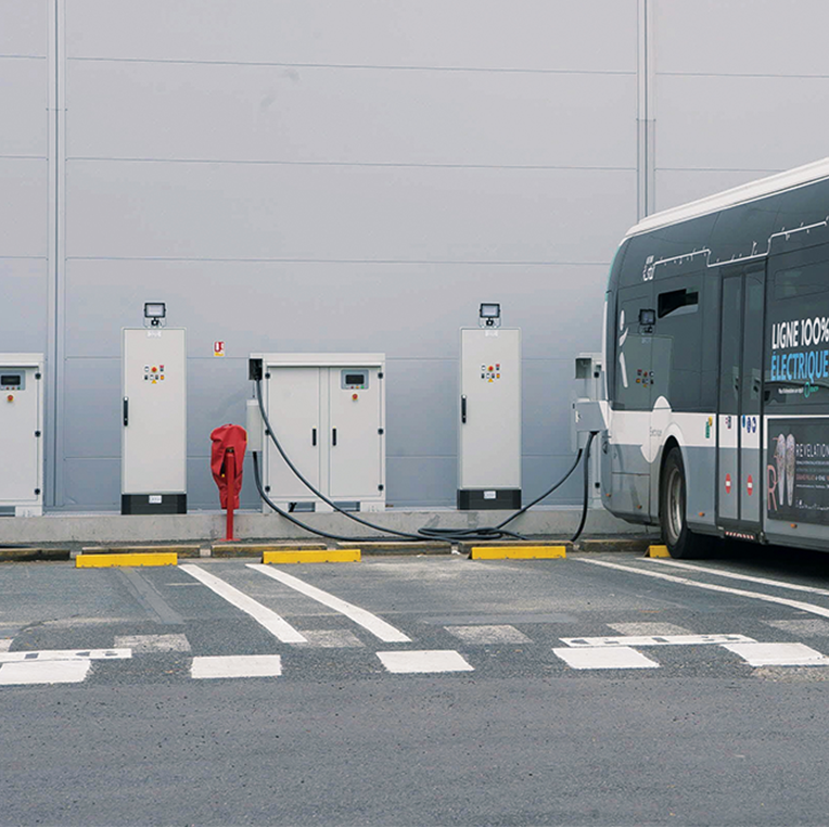 Installation de bornes de recharge.jpg