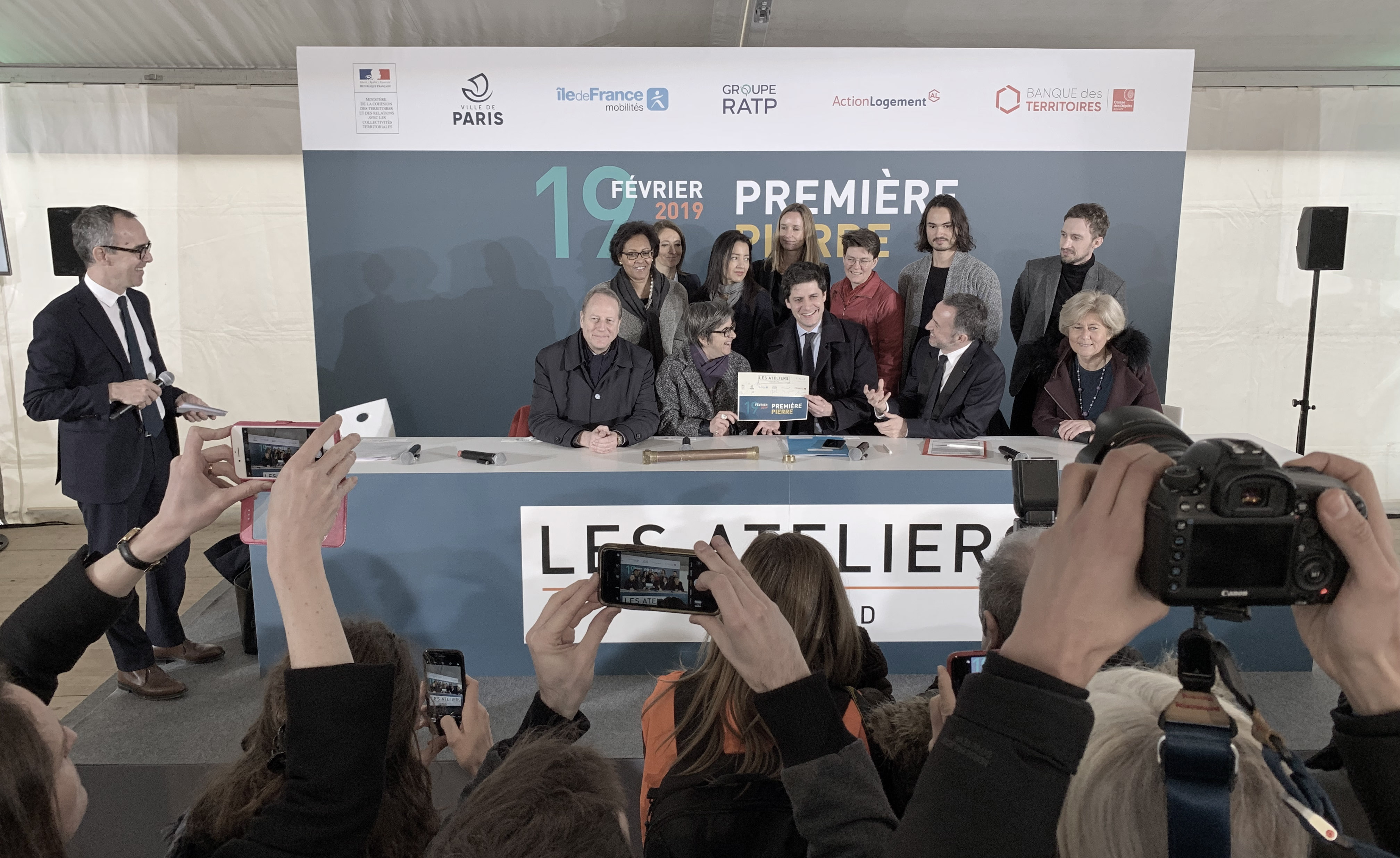 Pose de la première pierre des ateliers vaugirard