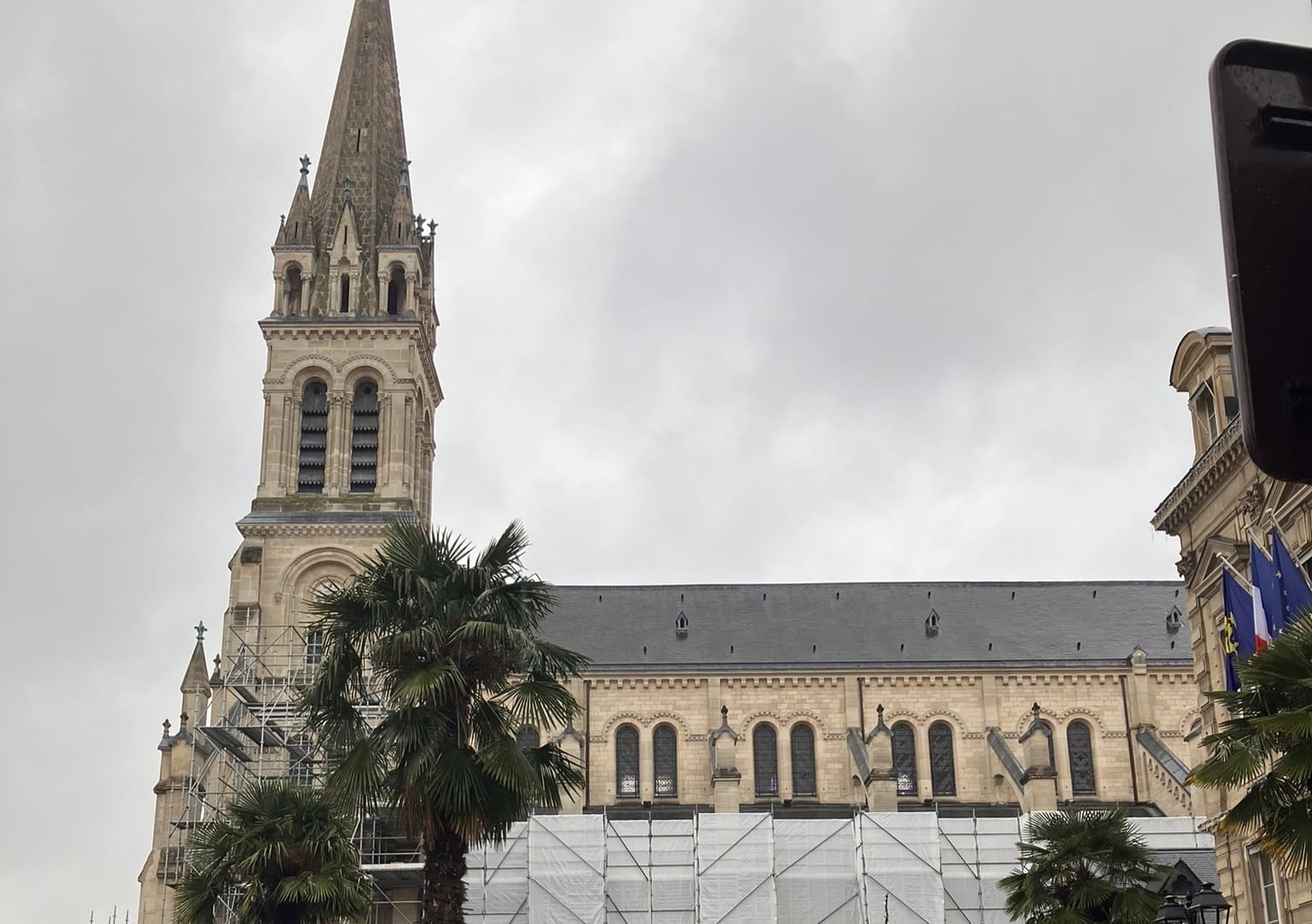 Extérieur de l'église de Saint-Cloud